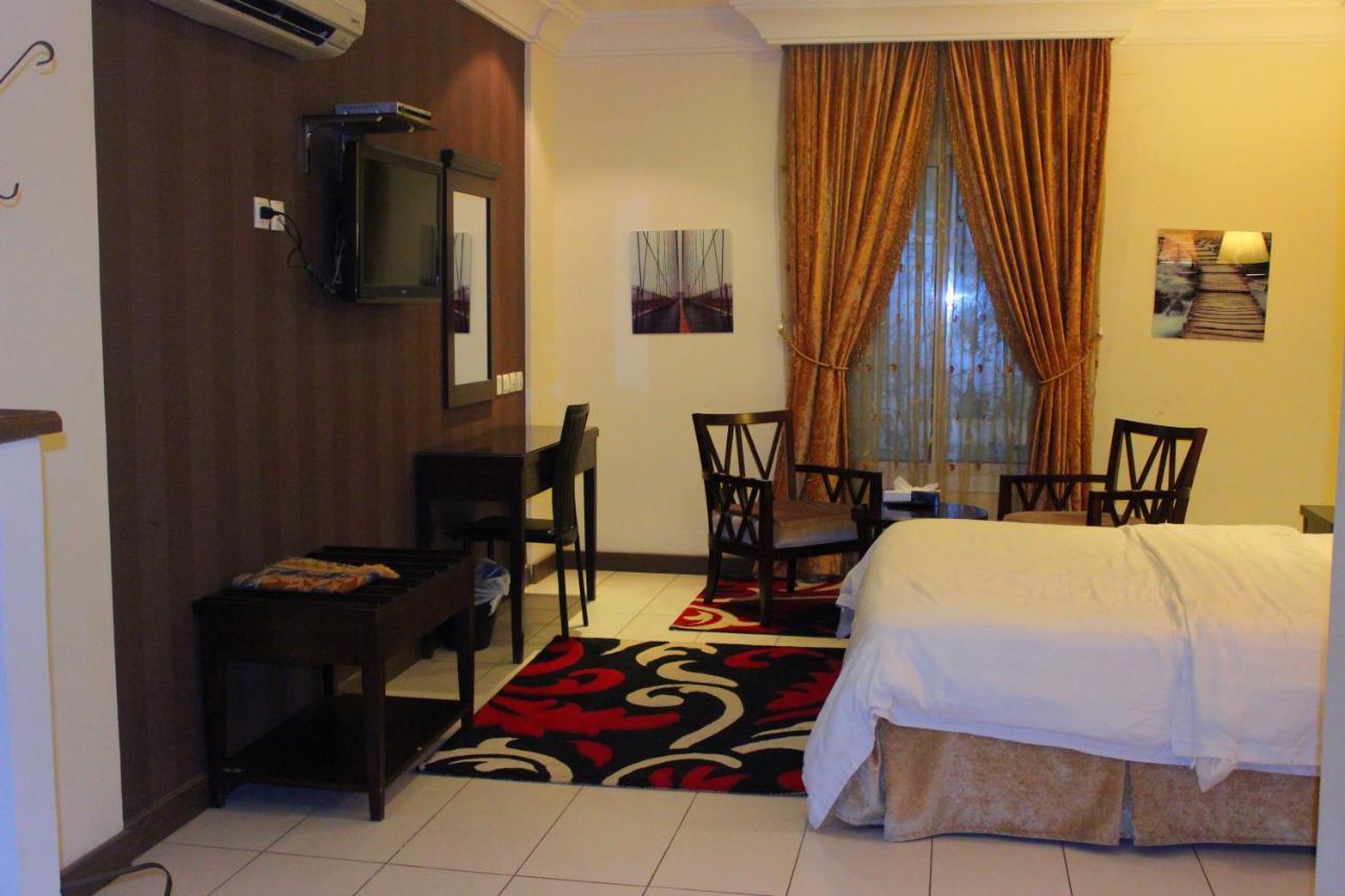 Al Harira Al Motamaiza Furnished Apartment Djedda Buitenkant foto