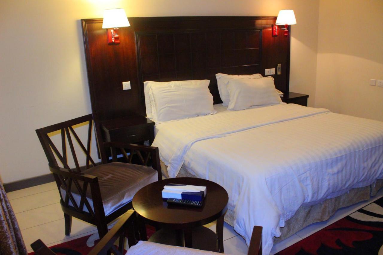 Al Harira Al Motamaiza Furnished Apartment Djedda Buitenkant foto